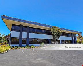 1870 Embarcadero Rd