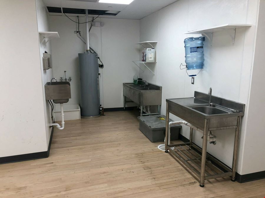 Retail Space for Lease in Downtown Aurora