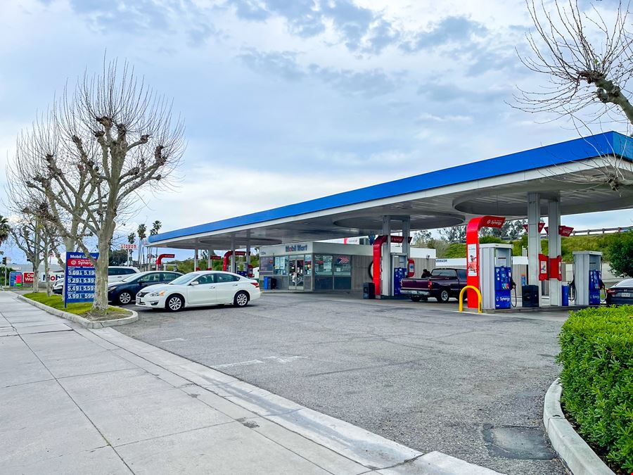 Mobil Gas Station, C-Store & Car Wash with Land