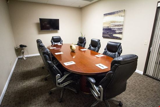 Via Avalon Executive Suites - Via Avalon - Riverside