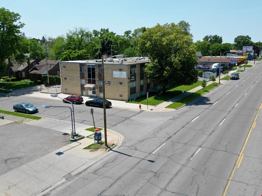 Plymouth Green Apartments