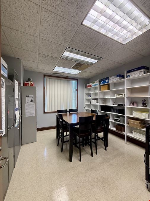 Easton Court Medical Office - 2892 SF