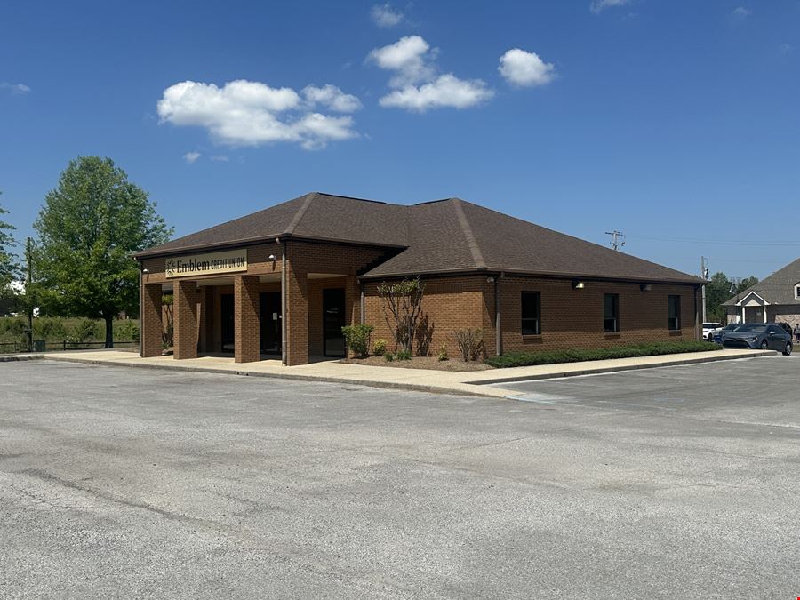 Medical Office/Banking Facility For Lease