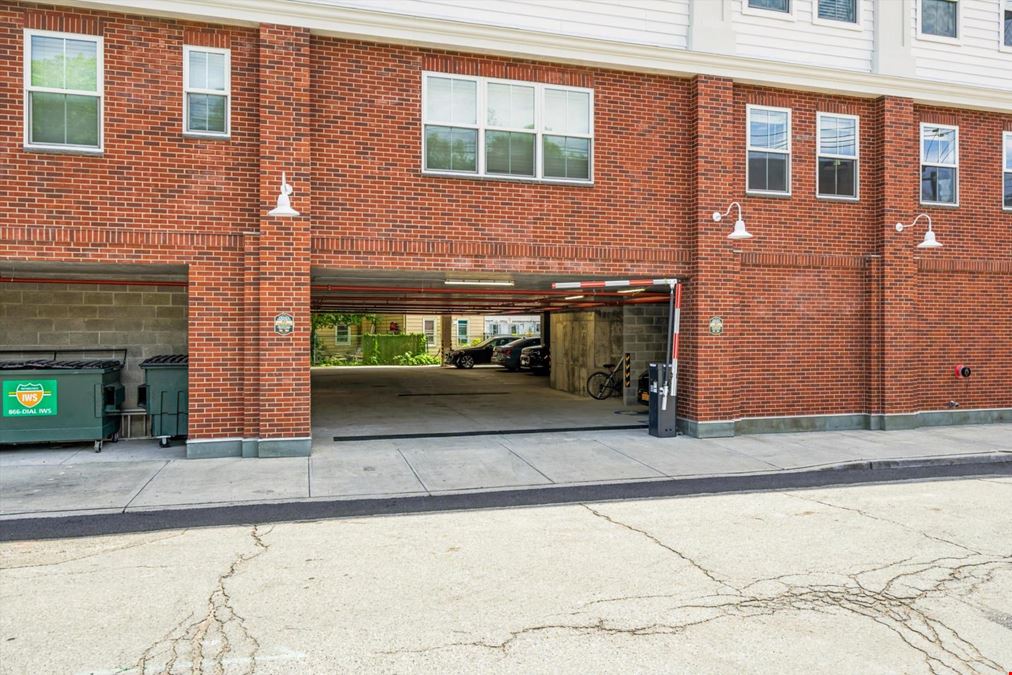122 Greenwich Ave
