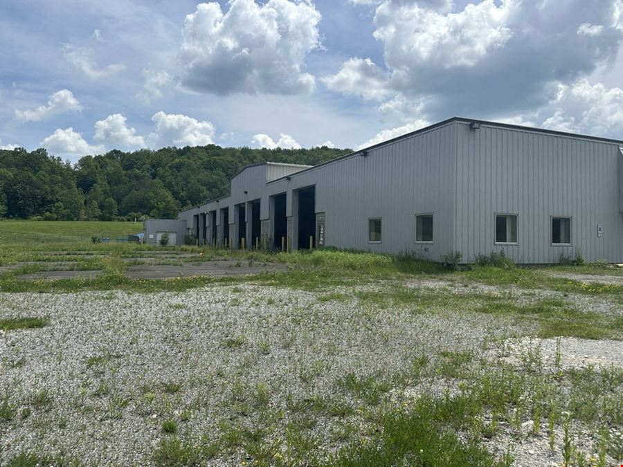 58,798+/- SF Industrial Site consist of 3 Bldgs.