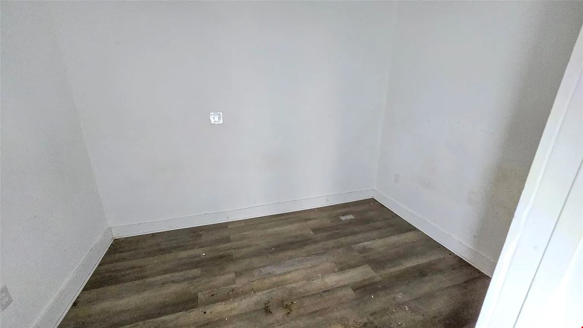 242 Bishop St