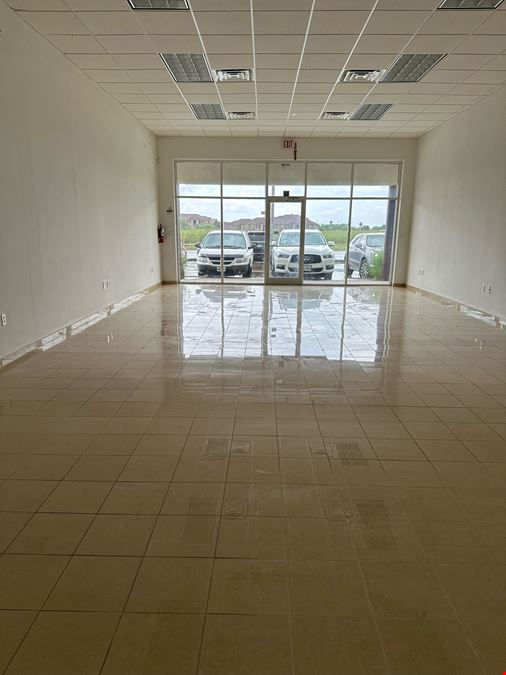 Galleria Plaza - 2101 N. Jackson Rd.