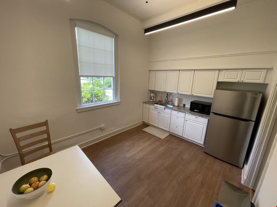 302 Willard St