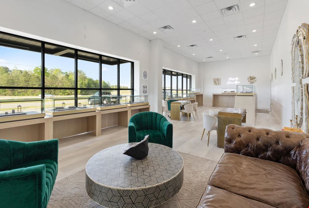 Retail Suite for Lease
