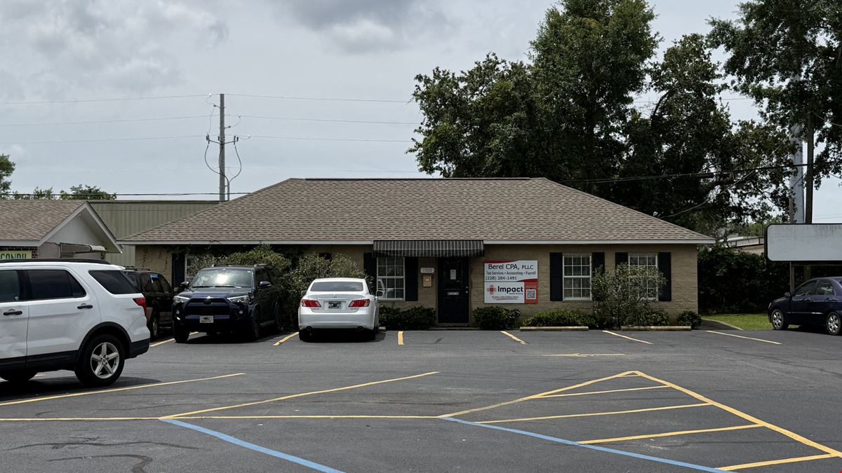 Retail/Office Space for Lease | Pelican Court | Ocean Springs, MS