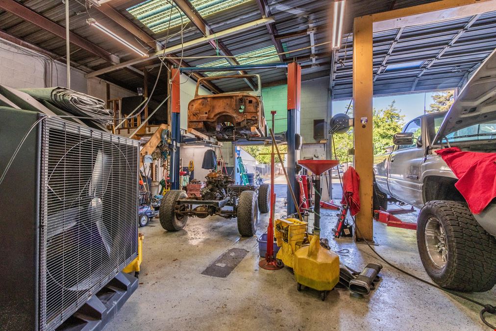 ±3,335 SF Automotive Building in Atascadero, CA