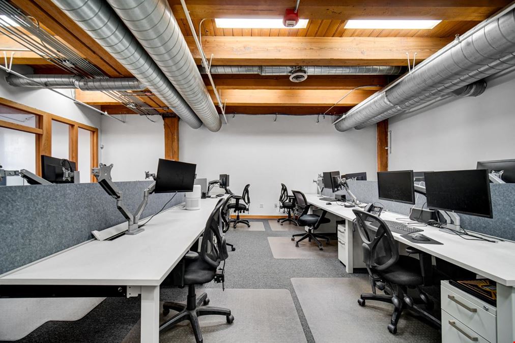 566 W Lake St, Suite 240, Chicago, IL 60661