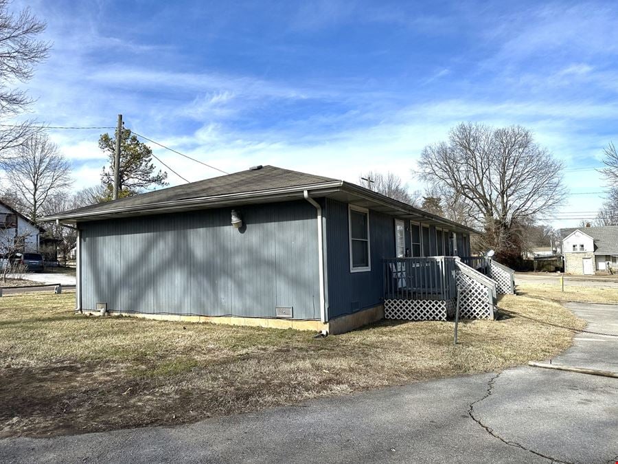 2 Duplexes For Sale On W Walnut In Springfield