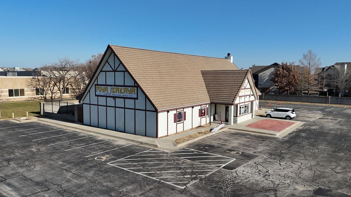 Free-Standing Commercial Building on 1.35 Acres with Abundant Parking