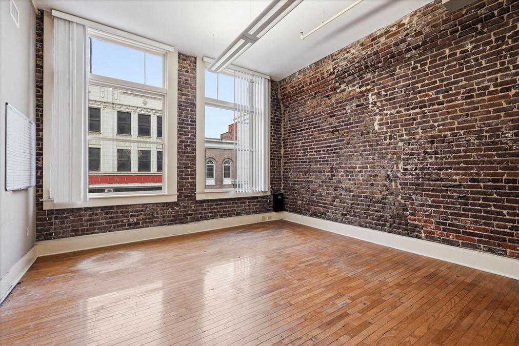 418 S Gay St