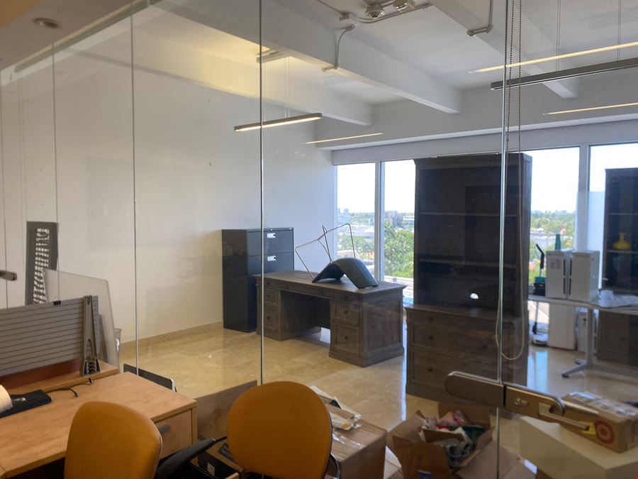 1,004 SF Modern Office Condo for Lease
