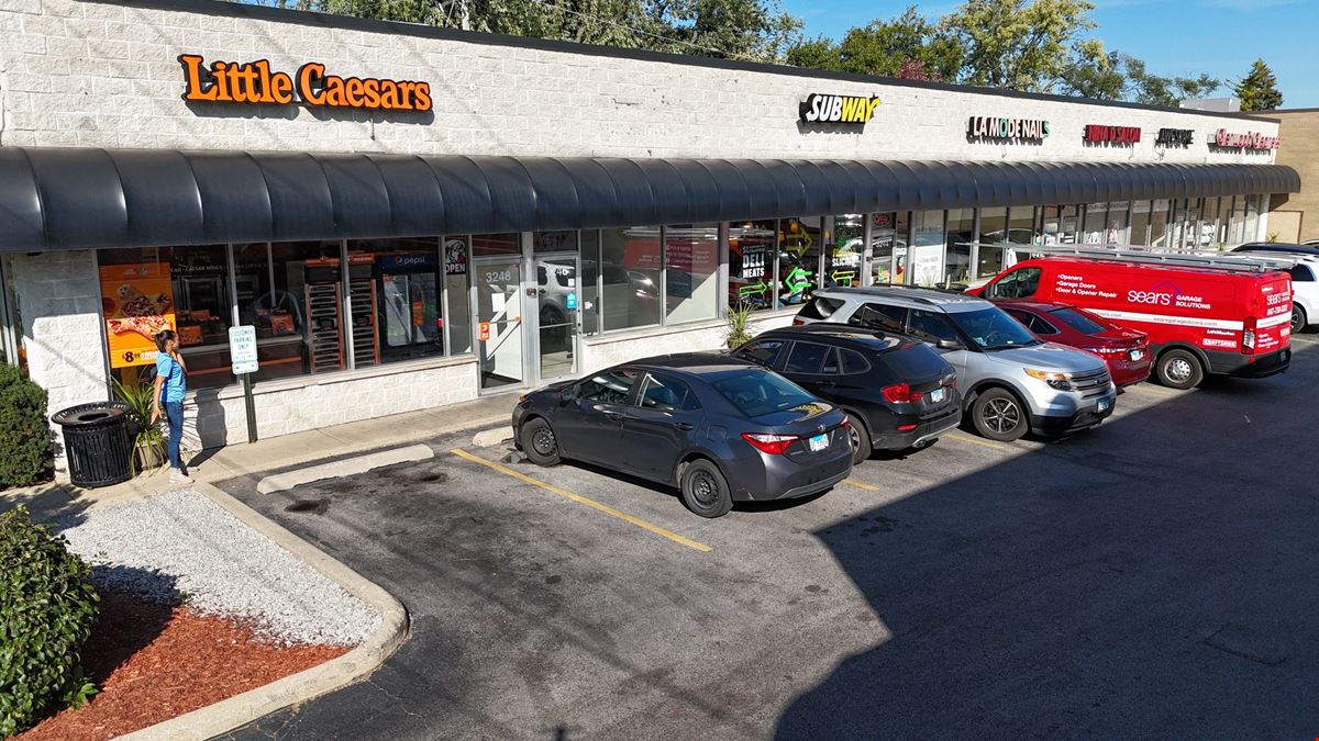 Glenwood Plaza | Turnkey Restaurant Space