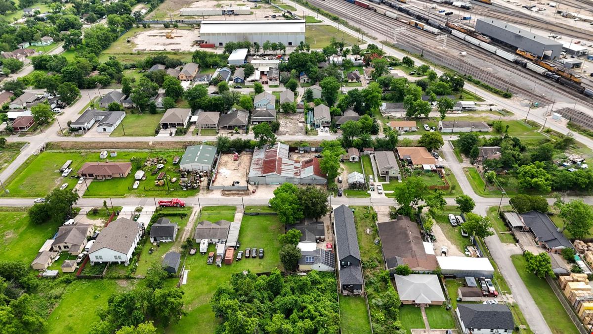 Prime Commercial Opportunity in Houston's Revitalizing Fifth Ward!