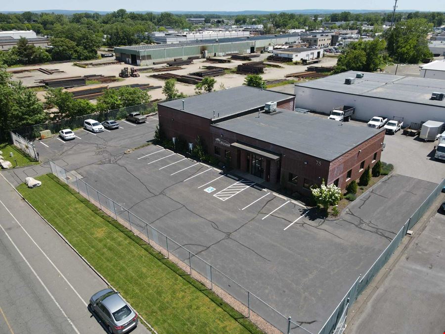 5,911 SF Industrial Building