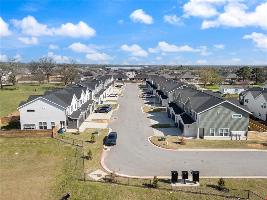 Birdmaster Townhomes
