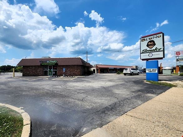 Preview of Retail space for Rent at 2891 N Water St