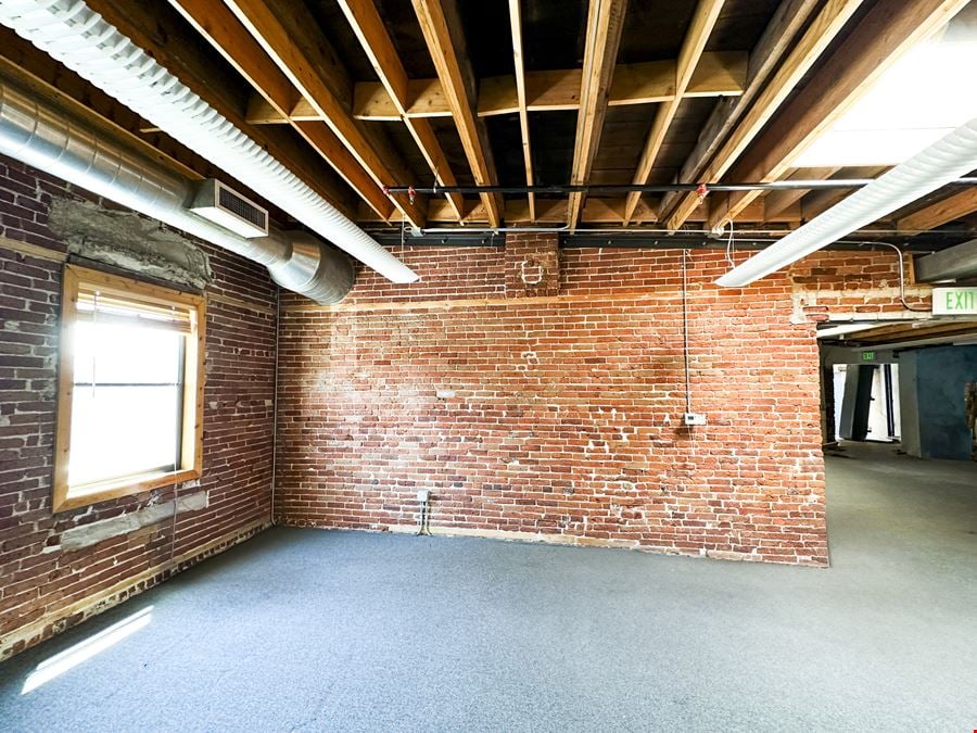 2737 Larimer St (Office Space)