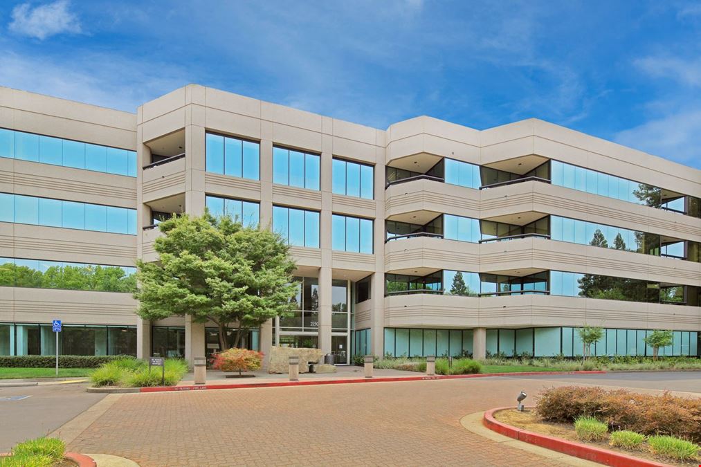 Gateway Oaks I - 2150 River Plaza