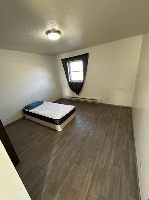 4th ST Apartments