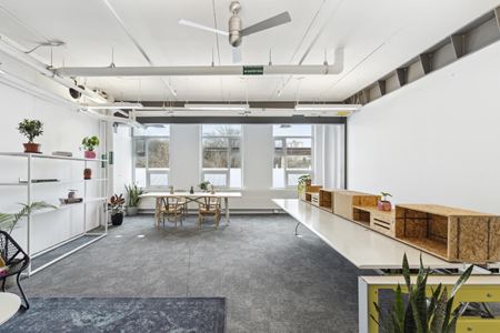 Preview of commercial space at 550 Bayview Avenue