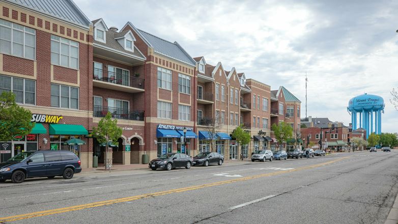 Preview of Retail space for Rent at 2 East Northwest Highway