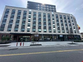 1,900 - 8,400 SF | 475 Bay Street | Newly Developed Retail Space W/ 120 Ft Glass Frontage, High Ceilings, & Loading Dock for Lease