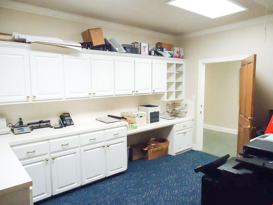 Free Standing Professional Office Building off Sherwood Forest