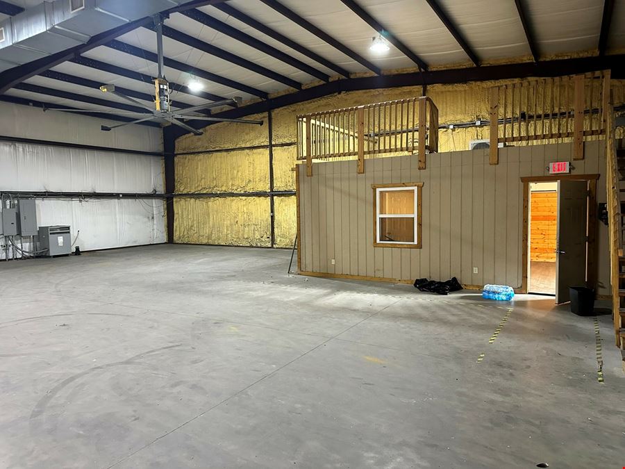 3,000 SF Office/Warehouse For Lease