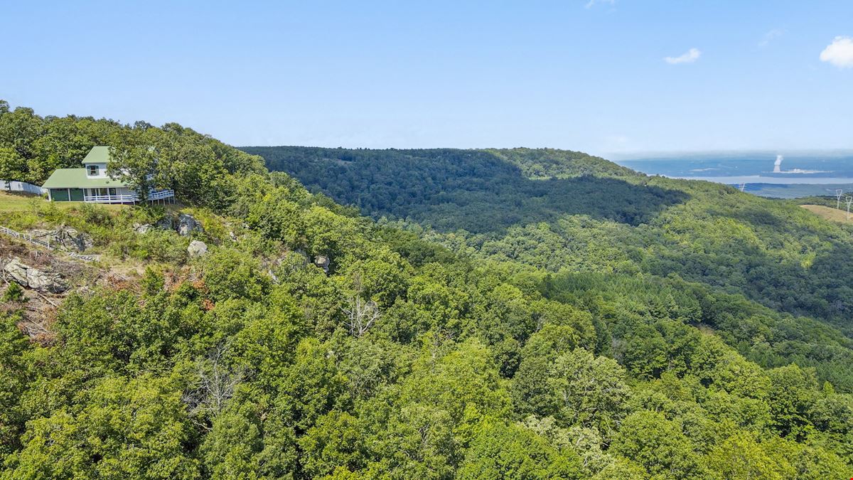 Spring Mountain Trophy Lodge & Cabin