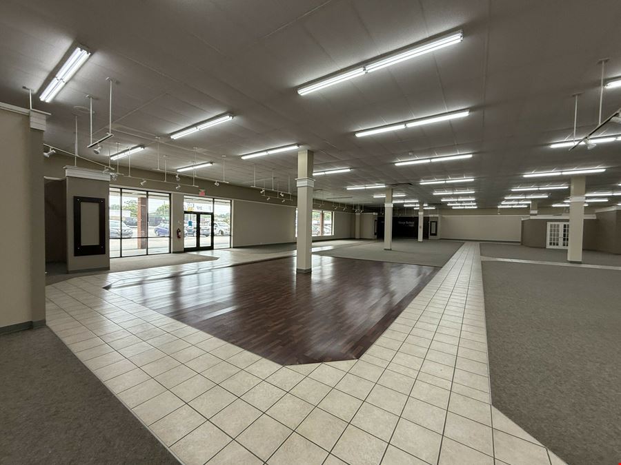 17,600+ SF Anchor Space Available