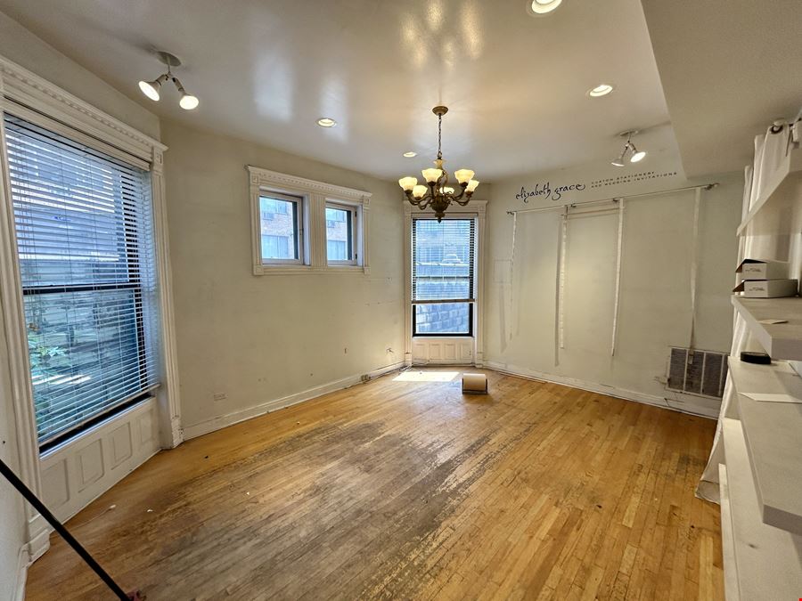 2438 N Clark - +/- 1,750 SF Commercial Space for Lease