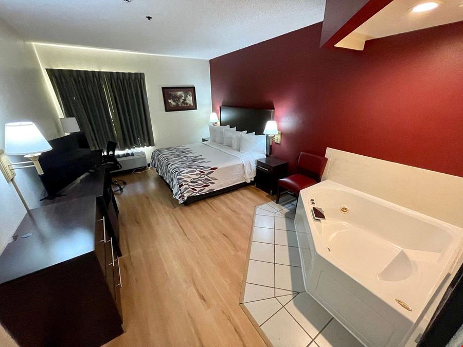 Red Roof Inn - Clyde, OH