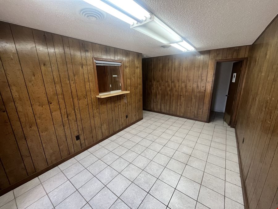 2306 E Broadway