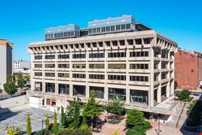 800 N King St