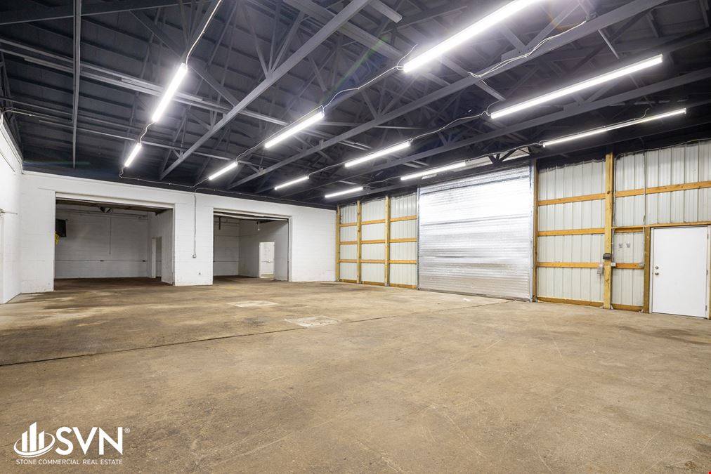 Warehouse with Secure Yard For Lease