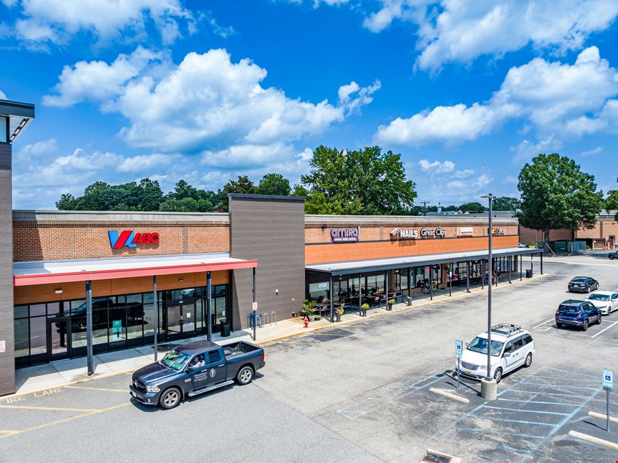 LaMonticello Shopping Center