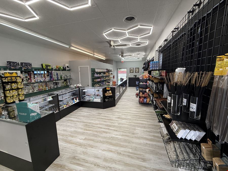 Approx. 750 Sq. Ft. Retail Space