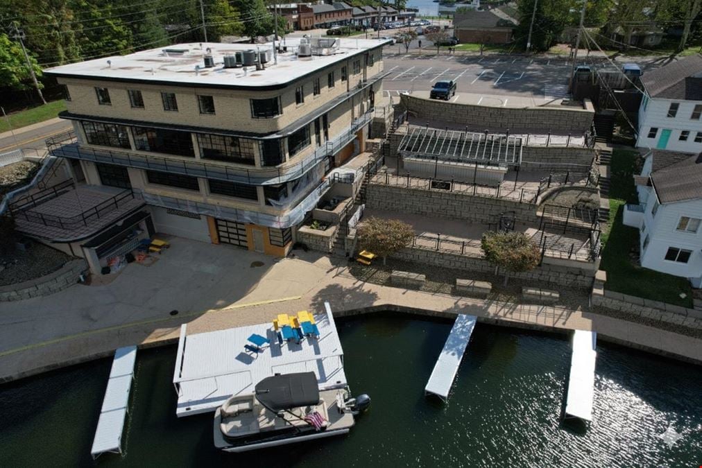 Portage Lakes Waterfront Reactivation | 3.4 Acres, 650+ Ft Frontage