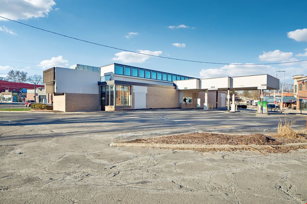 2805 Beaver Ave