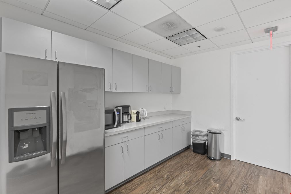 Falls Church Office Sublease | 2,766 SF Plug-and-Play Office Space at 6400 Arlington Blvd