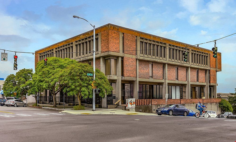 955 Tacoma Avenue South