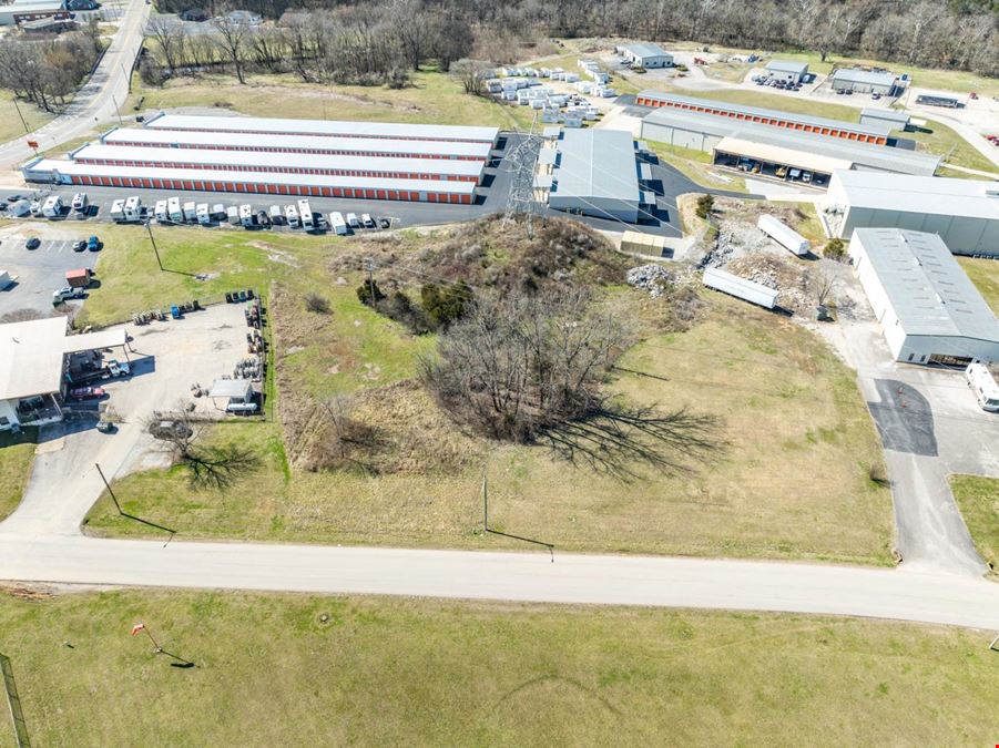 1 Tradewind Dr, Columbia TN