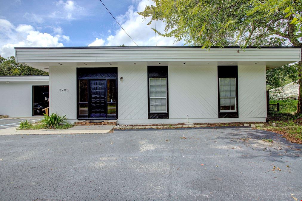 1.09± Acres with Warehouse/Showroom/Office