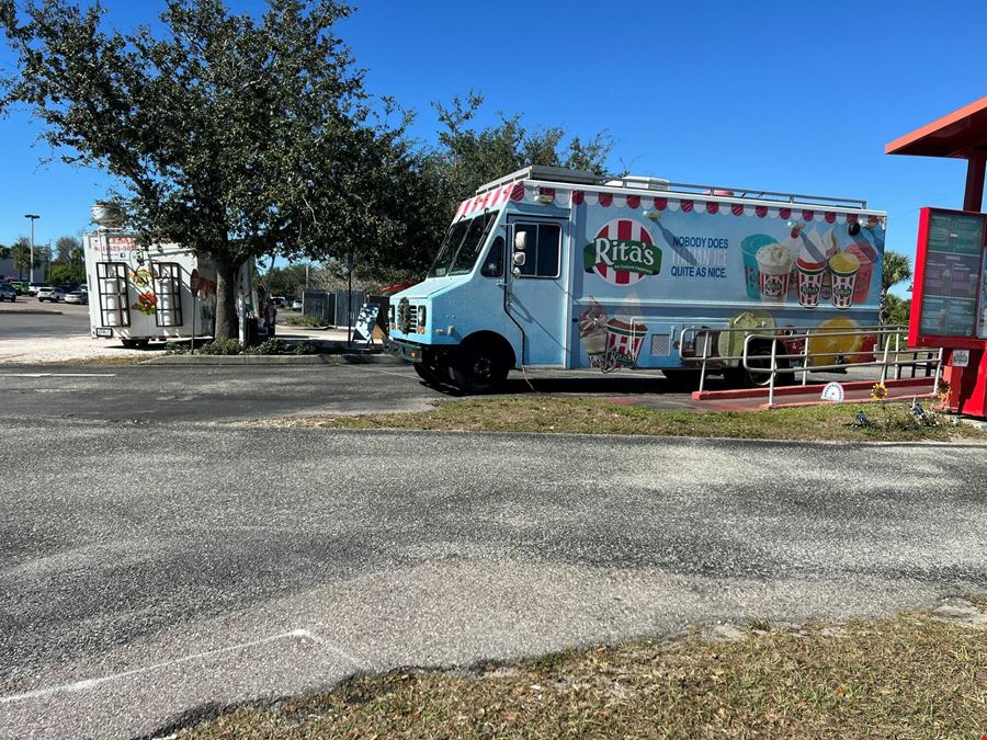 Drive-Thru Publix Outparcel