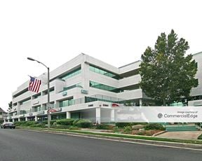 Lyons Plaza